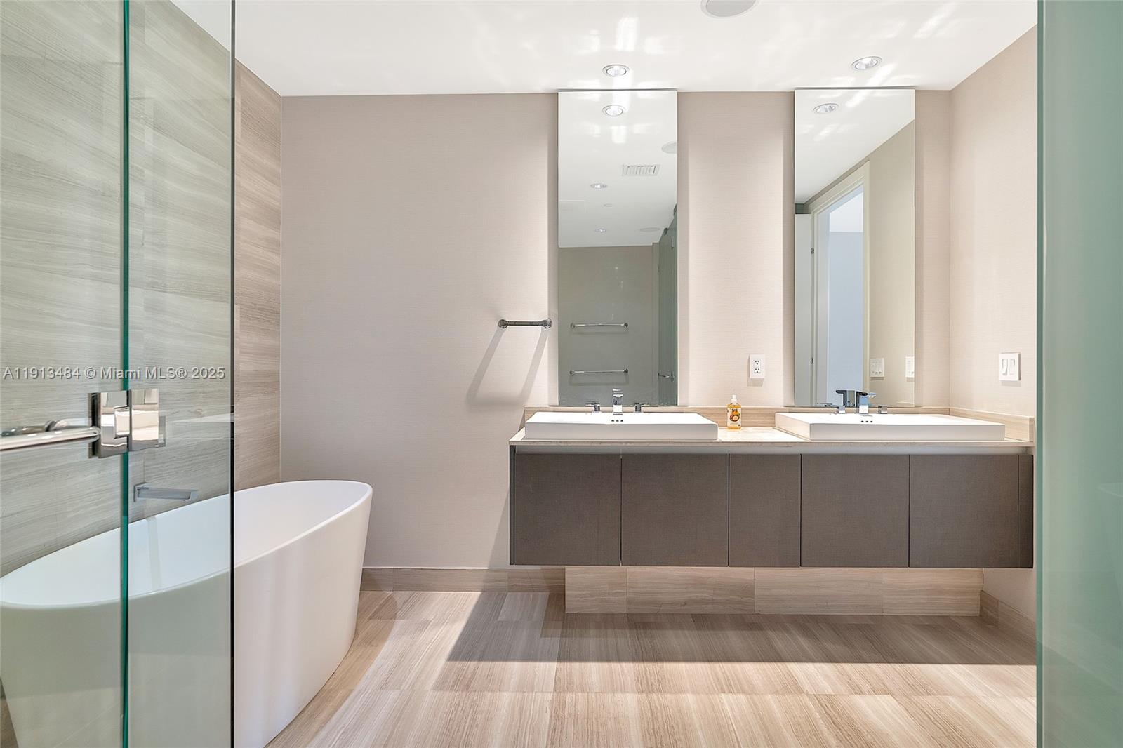 ECHO CONDO - Residential Lease