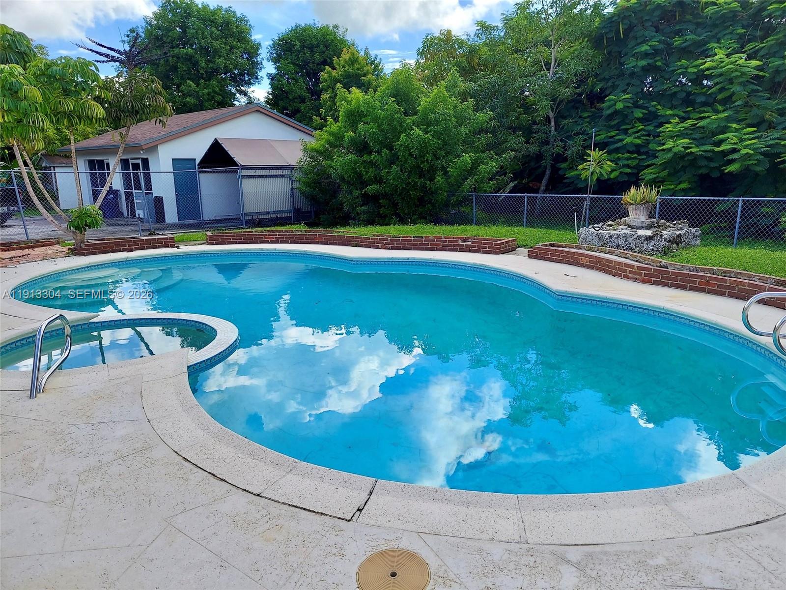 CASEIL HEIGHTS SEC 3 - Residential