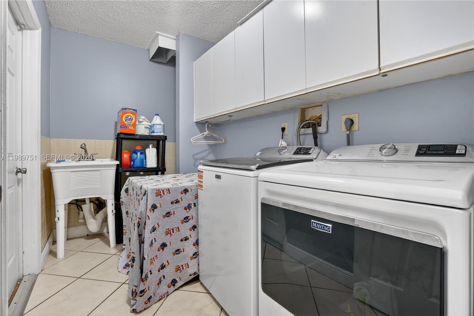 PEMBROKE LAKES SOUTH - Residential