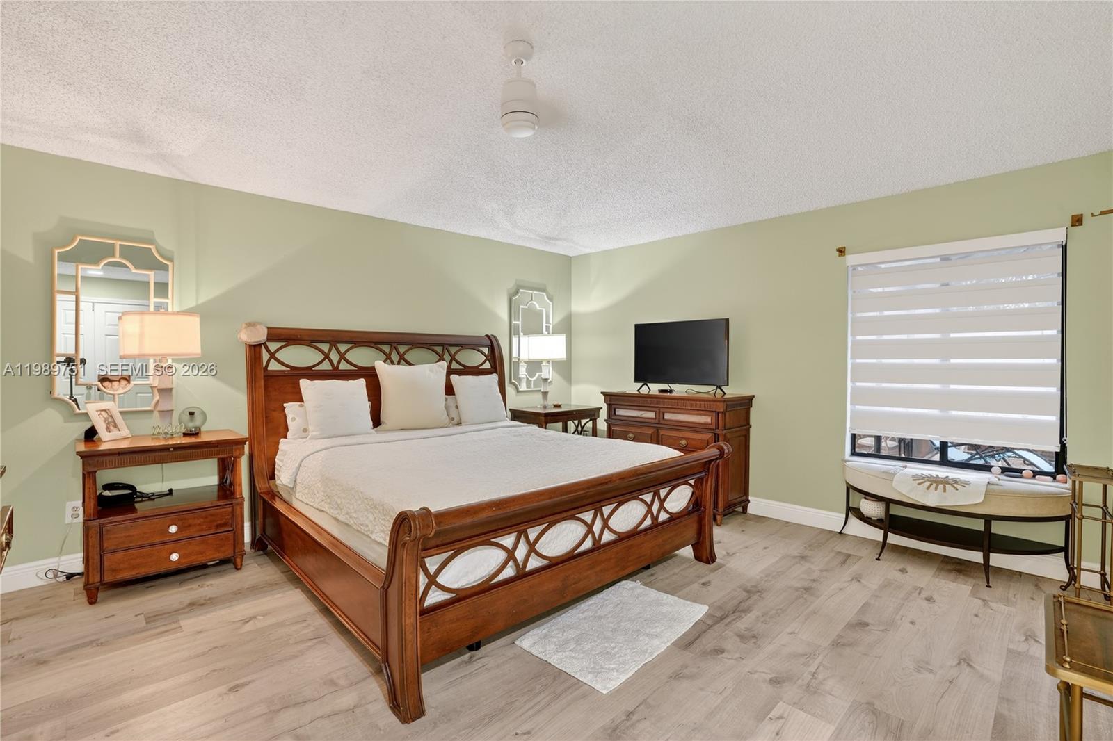 PEMBROKE LAKES SOUTH - Residential