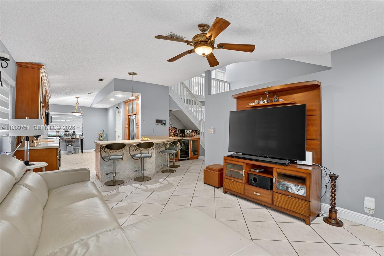 PEMBROKE LAKES SOUTH - Residential