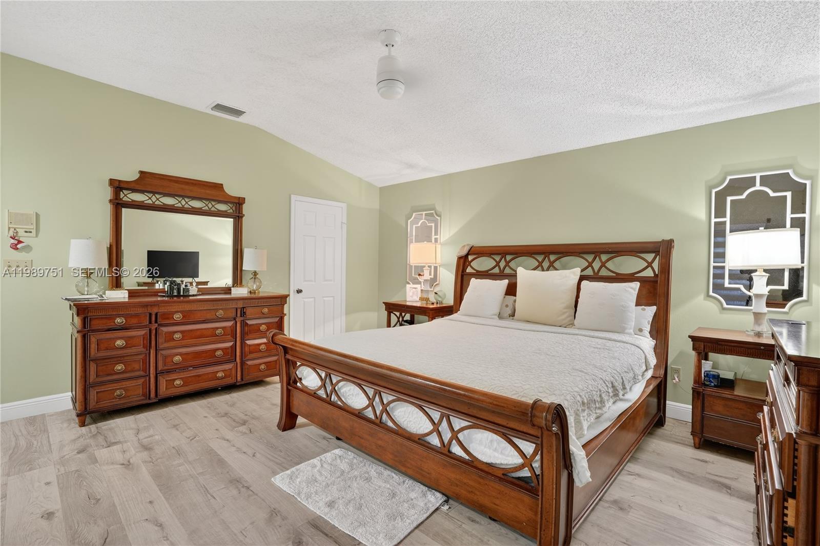 PEMBROKE LAKES SOUTH - Residential