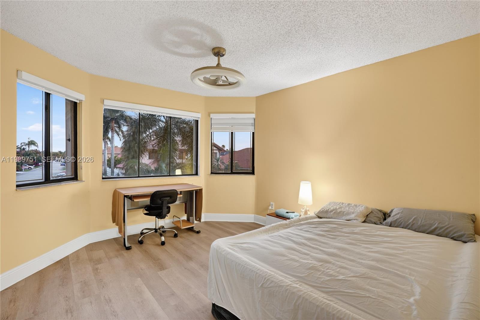 PEMBROKE LAKES SOUTH - Residential