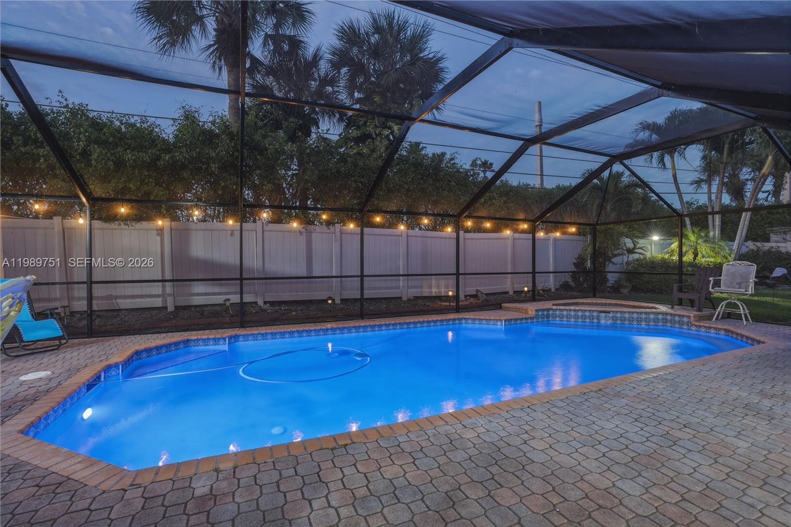 PEMBROKE LAKES SOUTH - Residential