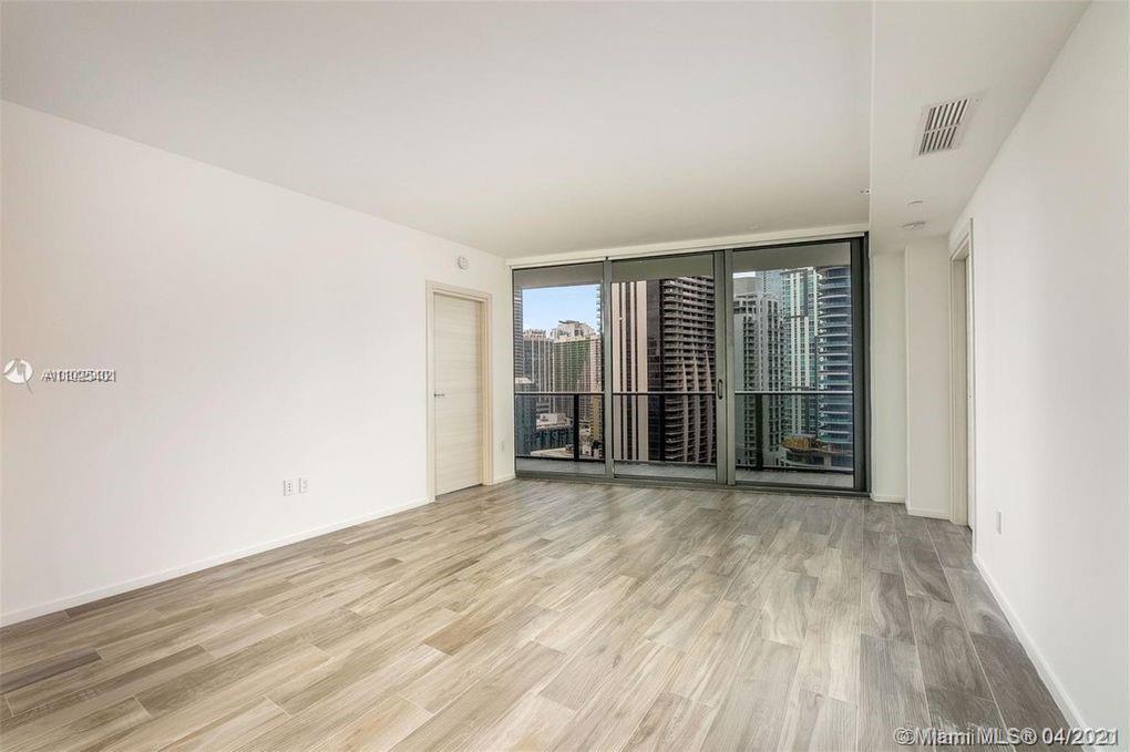 801 SMA RESIDENCES CONDO - Residential