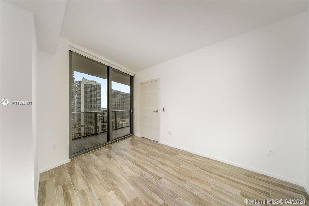 801 SMA RESIDENCES CONDO - Residential