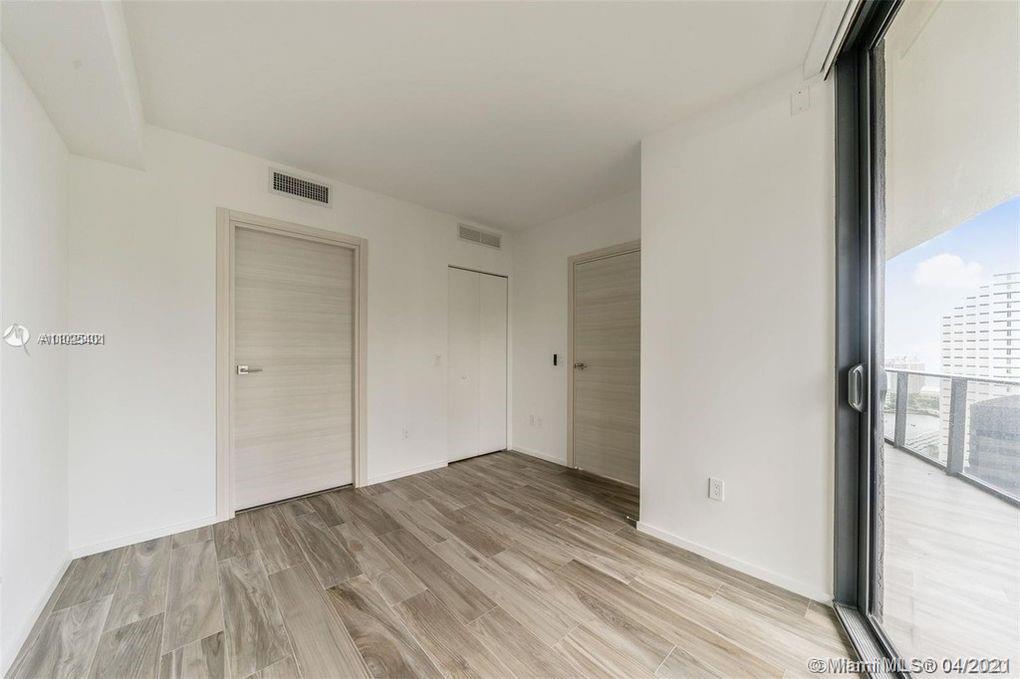 801 SMA RESIDENCES CONDO - Residential