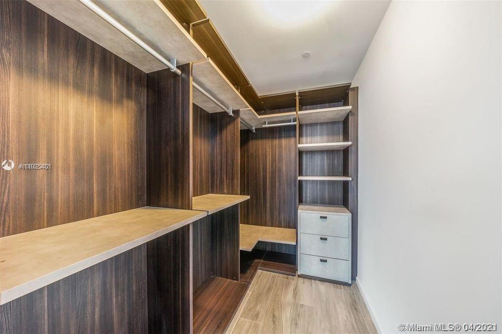 801 SMA RESIDENCES CONDO - Residential