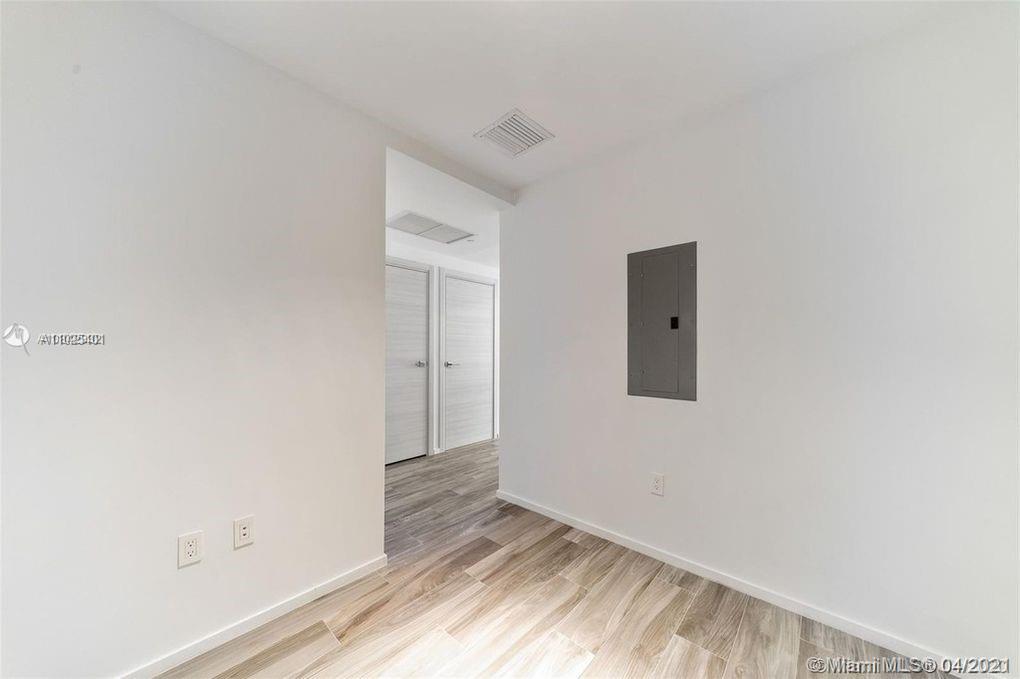 801 SMA RESIDENCES CONDO - Residential