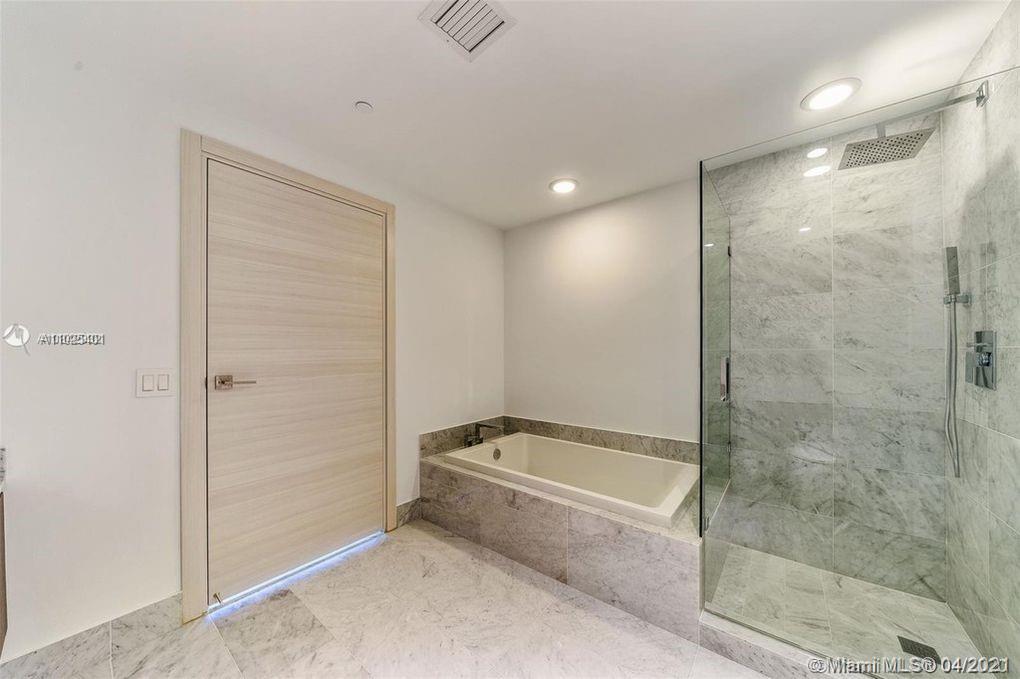 801 SMA RESIDENCES CONDO - Residential
