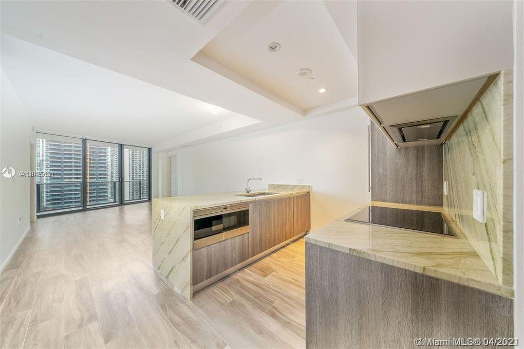 801 SMA RESIDENCES CONDO - Residential