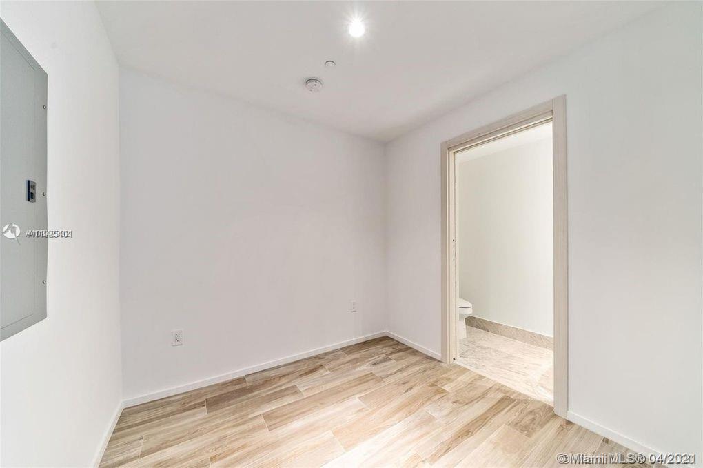 801 SMA RESIDENCES CONDO - Residential
