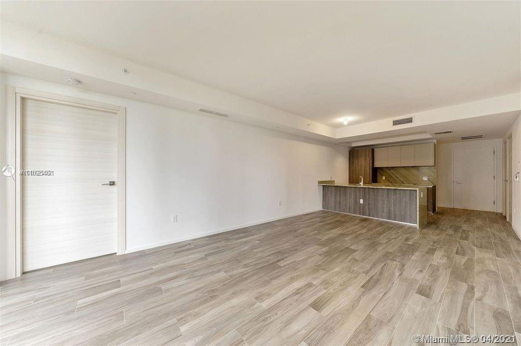 801 SMA RESIDENCES CONDO - Residential