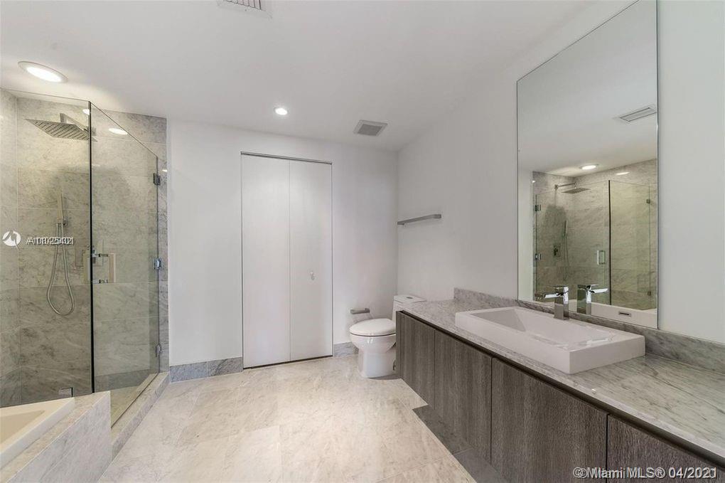 801 SMA RESIDENCES CONDO - Residential