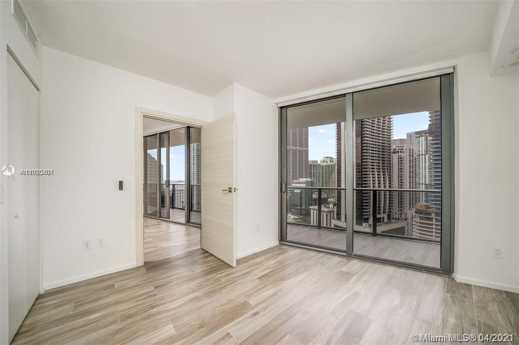 801 SMA RESIDENCES CONDO - Residential