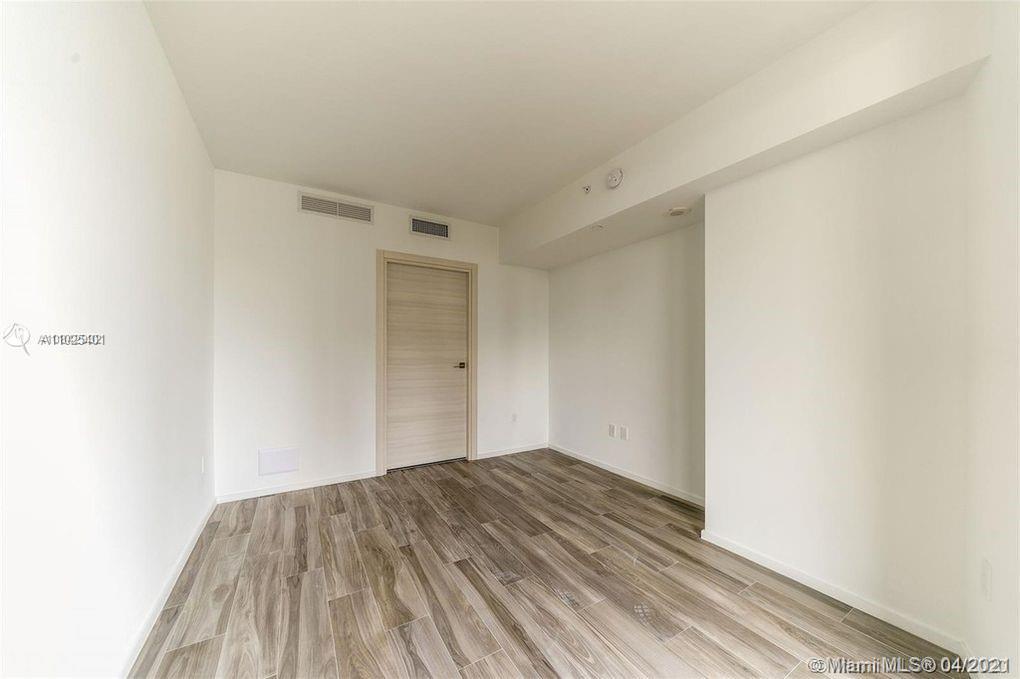 801 SMA RESIDENCES CONDO - Residential