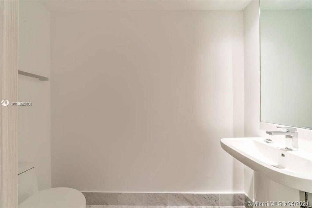 801 SMA RESIDENCES CONDO - Residential