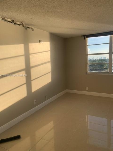 AQUASOL CONDO - Residential Lease