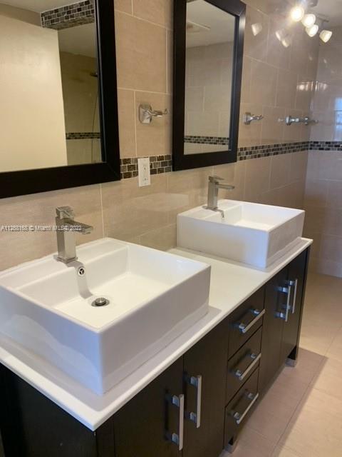 AQUASOL CONDO - Residential Lease