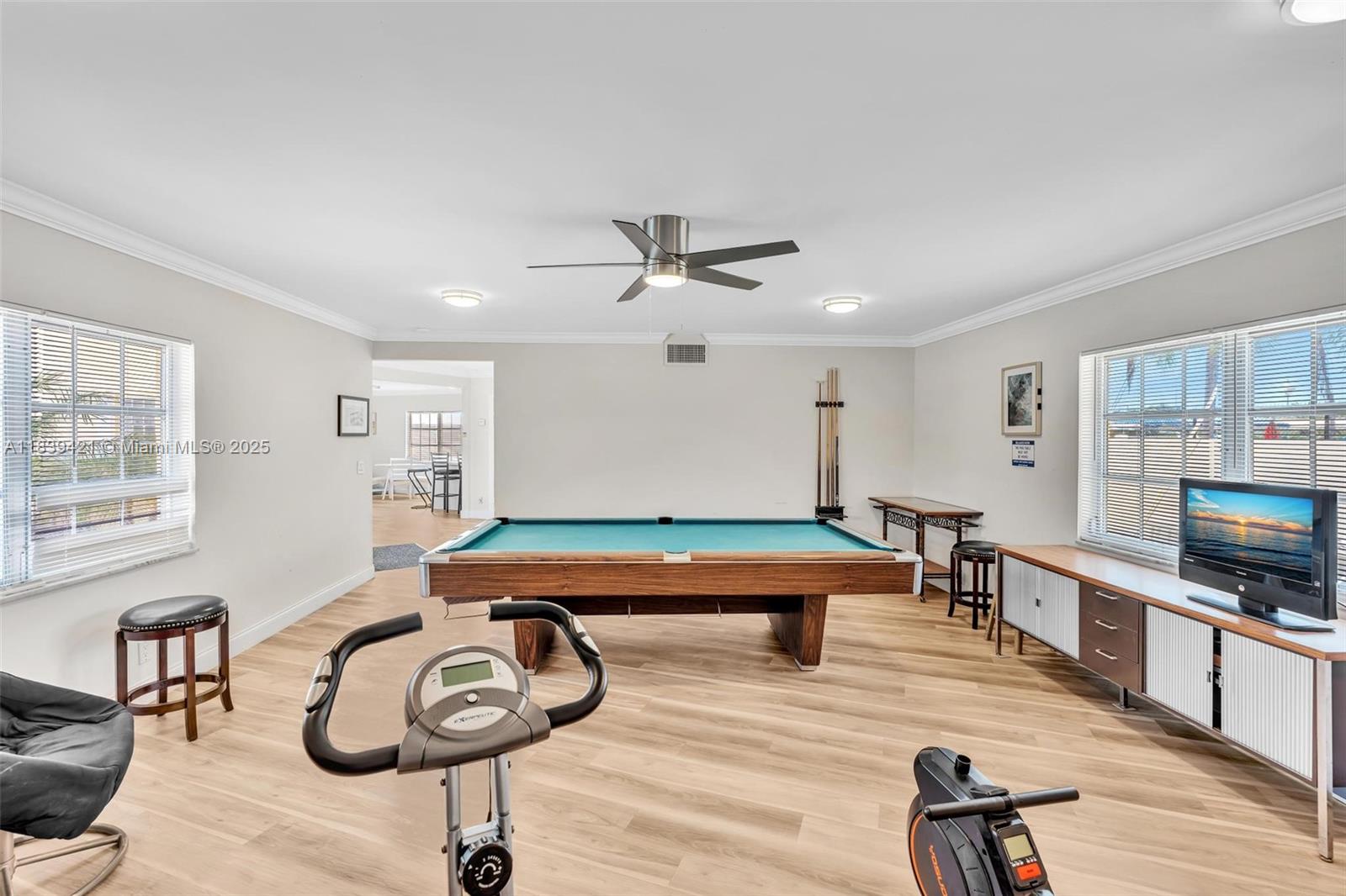 IMPERIAL POINT GARDENS CO - Residential