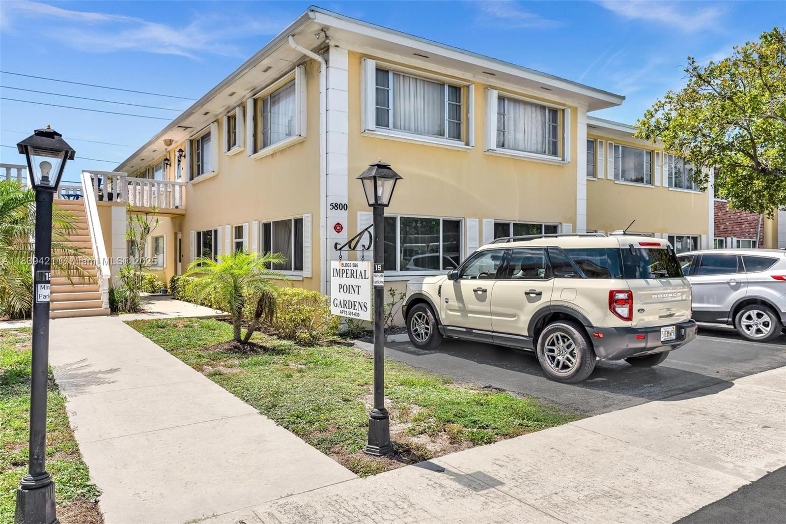 IMPERIAL POINT GARDENS CO - Residential