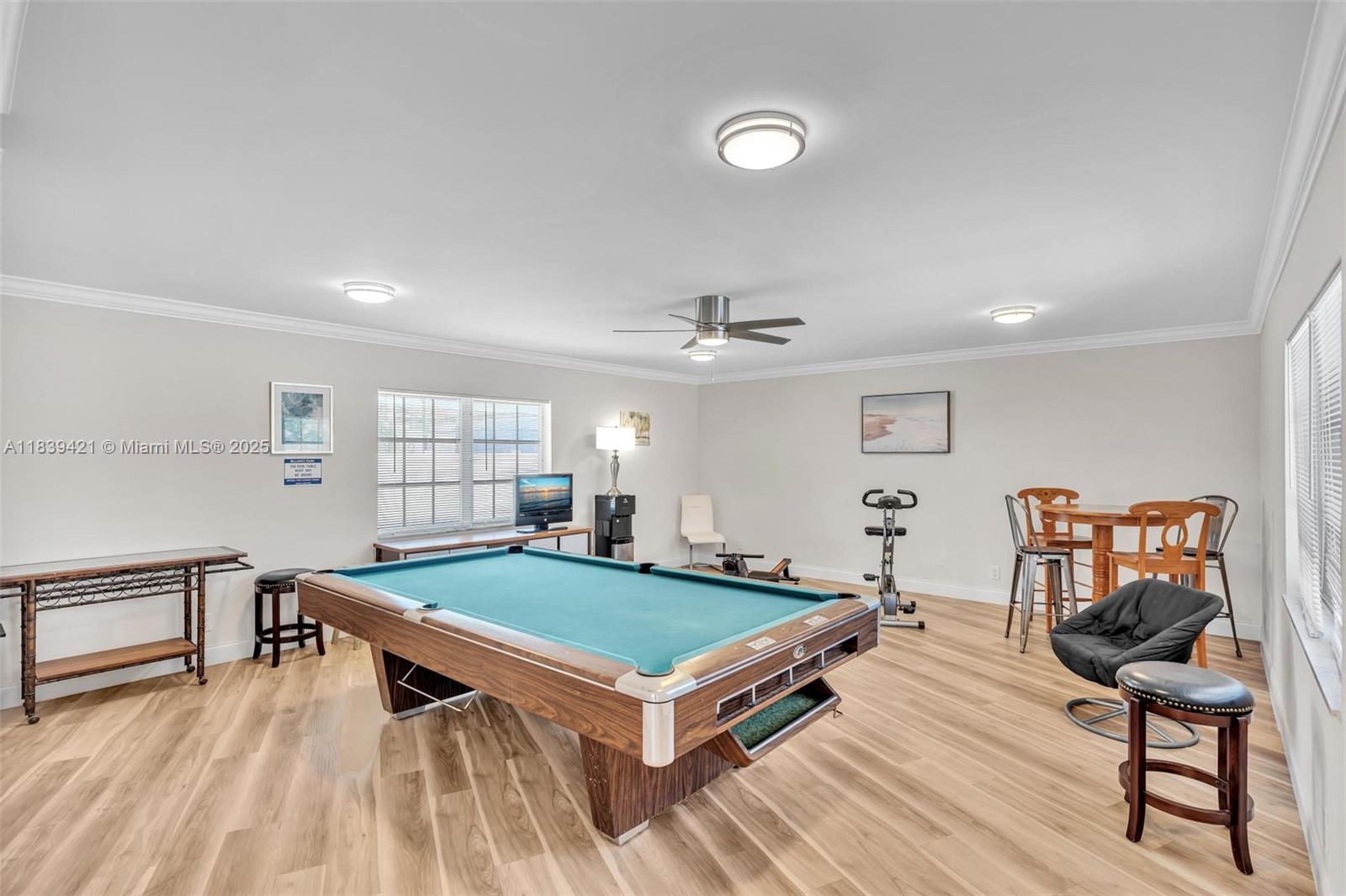 IMPERIAL POINT GARDENS CO - Residential