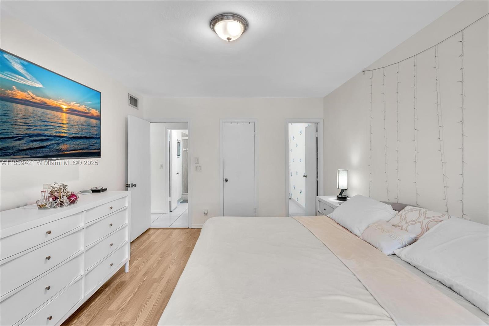 IMPERIAL POINT GARDENS CO - Residential