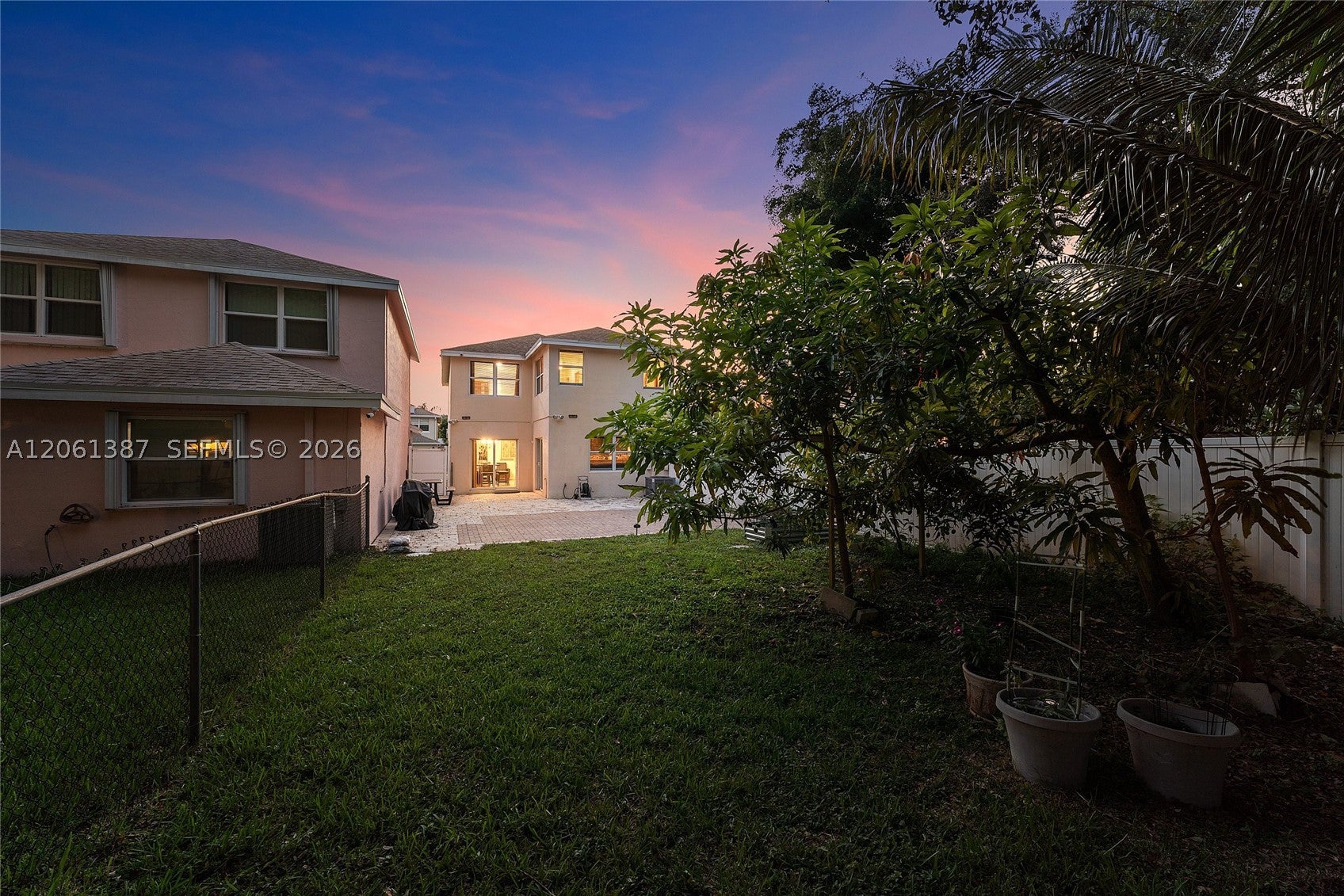 4044 Eastridge Cir