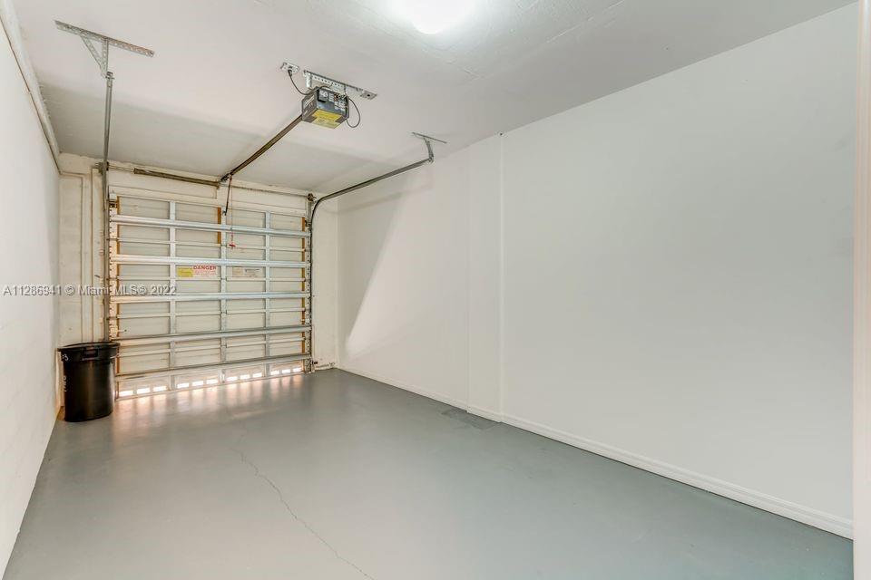 AVENTINE AT MIRAMAR BLDG - Residential Lease