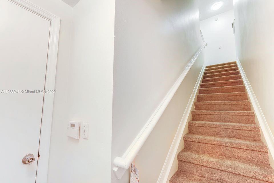 AVENTINE AT MIRAMAR BLDG - Residential Lease