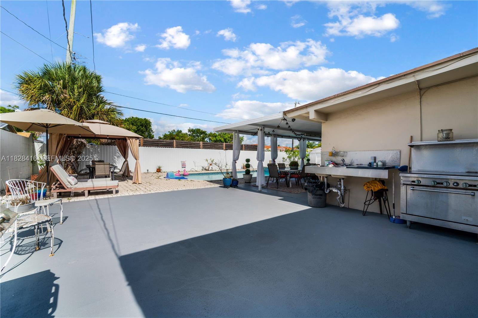 PALM SPRINGS LAKES 2ND AD - Residential