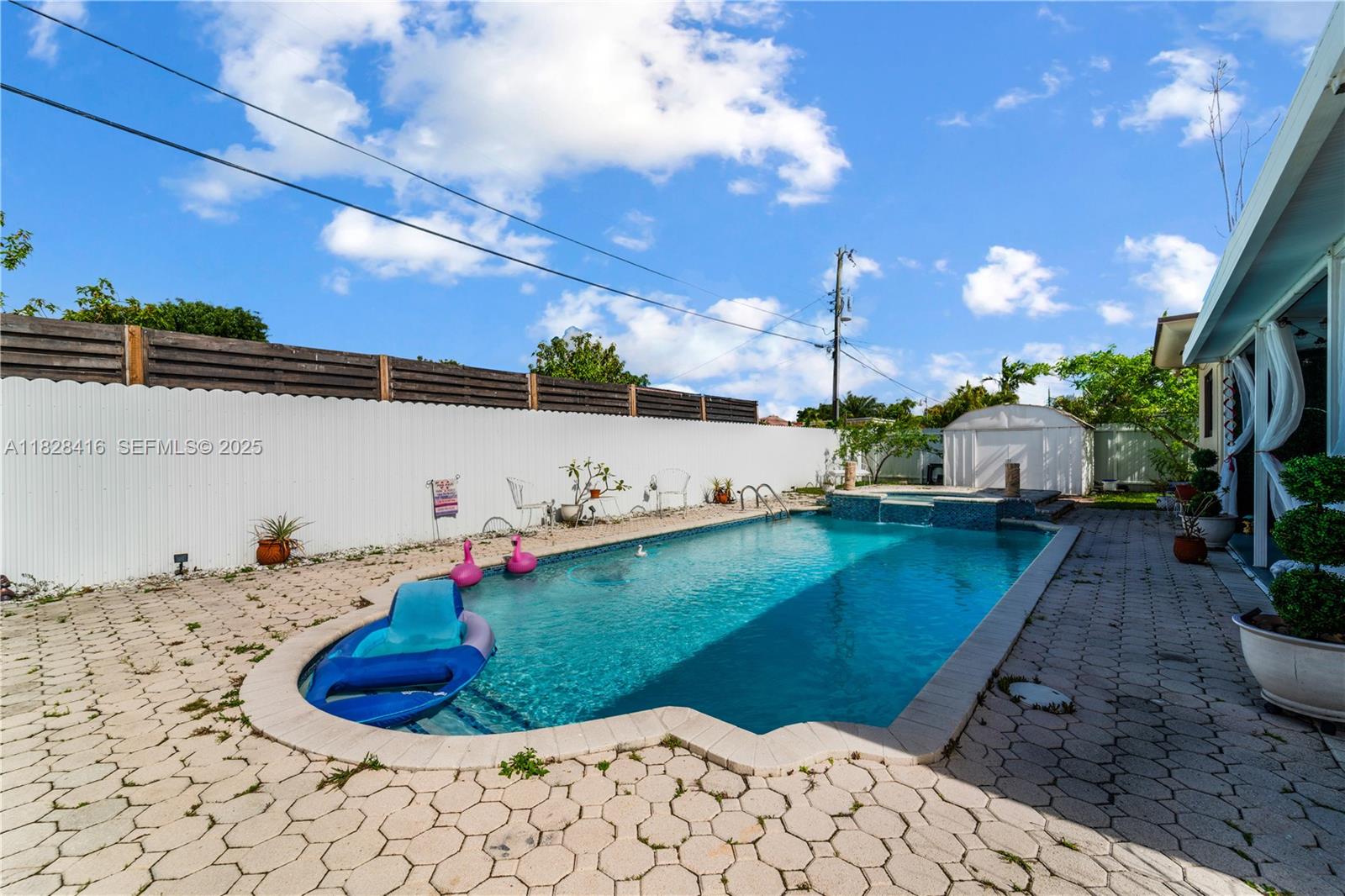 PALM SPRINGS LAKES 2ND AD - Residential