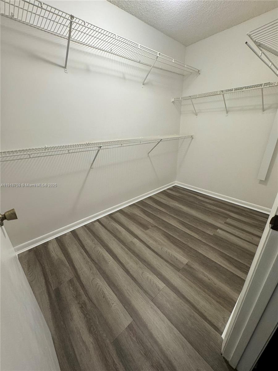 HOLLYWOOD PARC CONDOMINIU - Residential