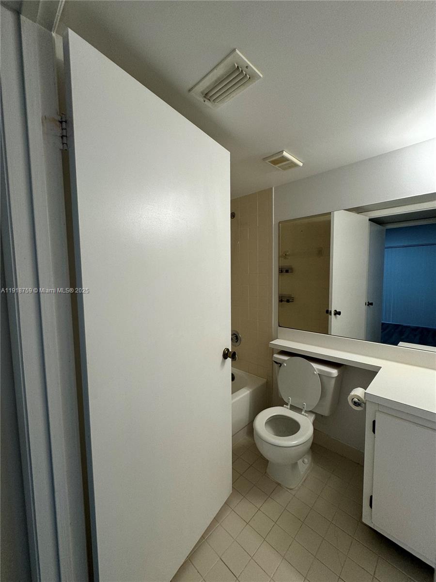 HOLLYWOOD PARC CONDOMINIU - Residential