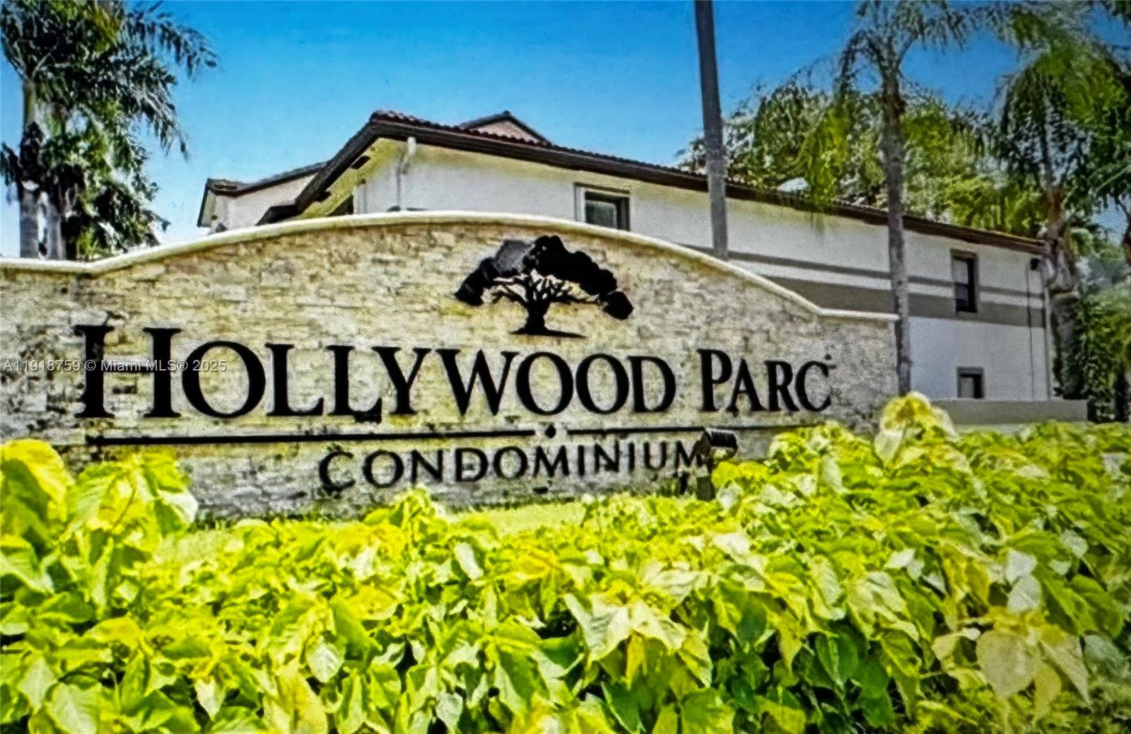 HOLLYWOOD PARC CONDOMINIU - Residential