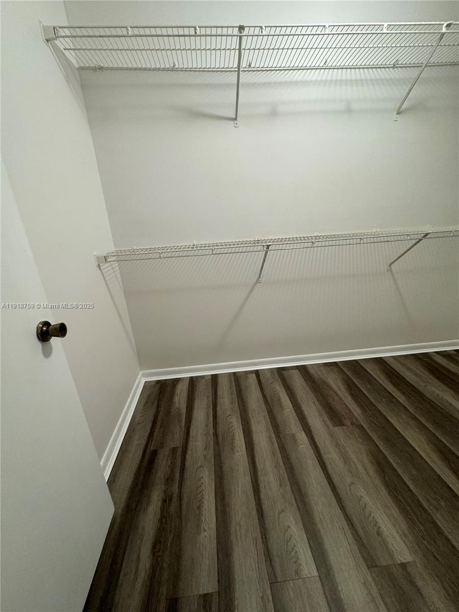 HOLLYWOOD PARC CONDOMINIU - Residential