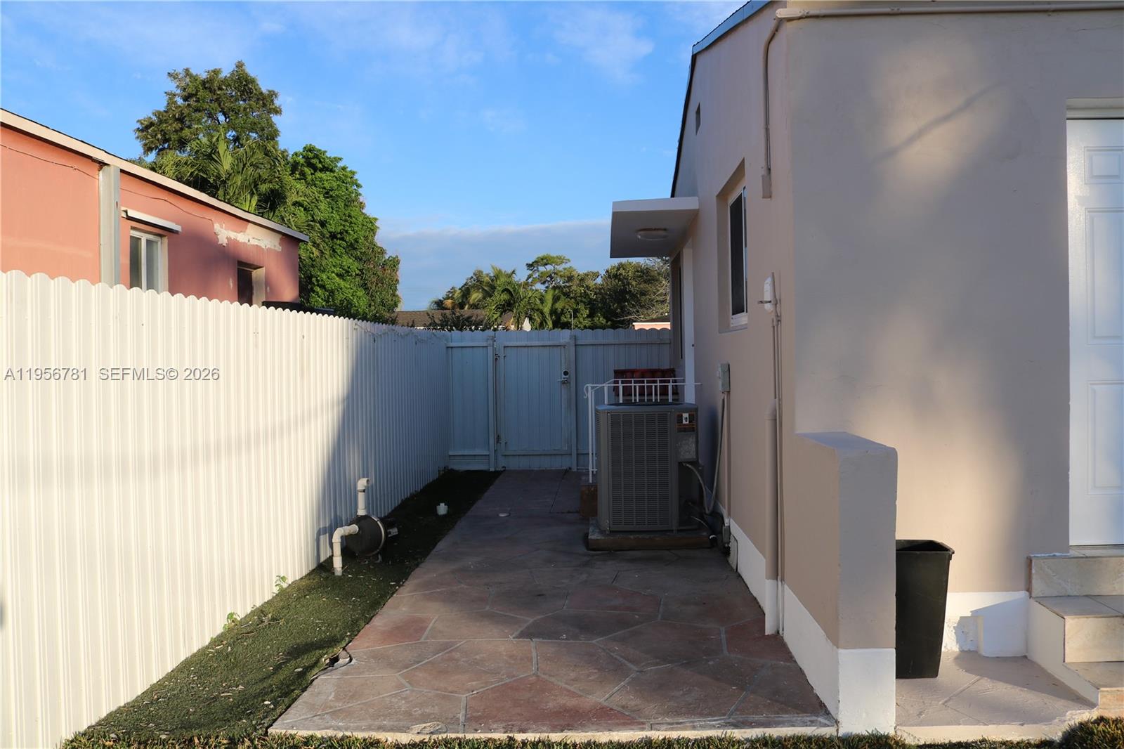 OPA LOCKA PLAT NO 3 REV - Residential