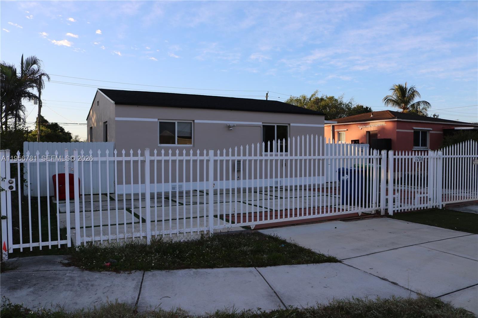 OPA LOCKA PLAT NO 3 REV - Residential