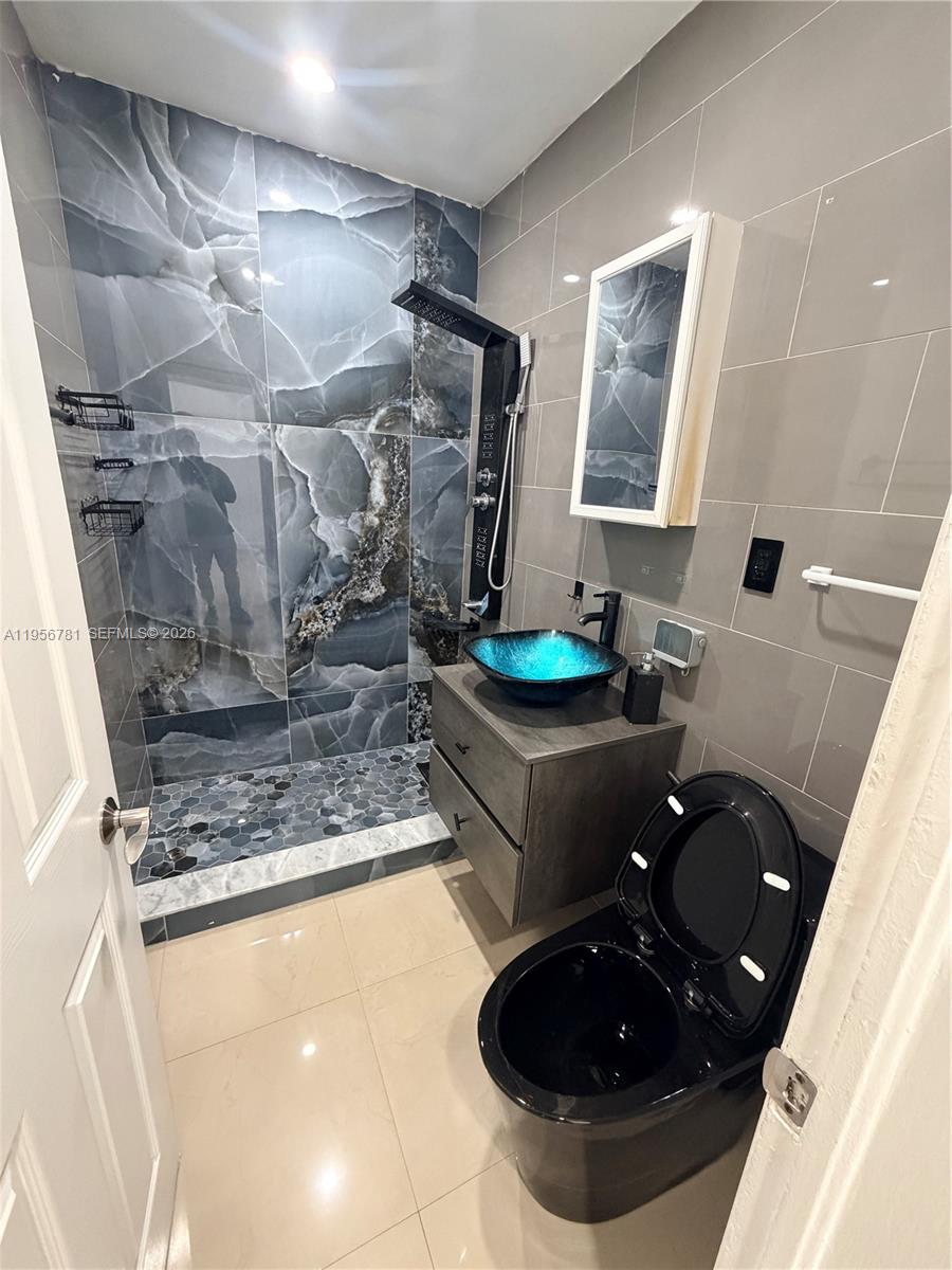 OPA LOCKA PLAT NO 3 REV - Residential