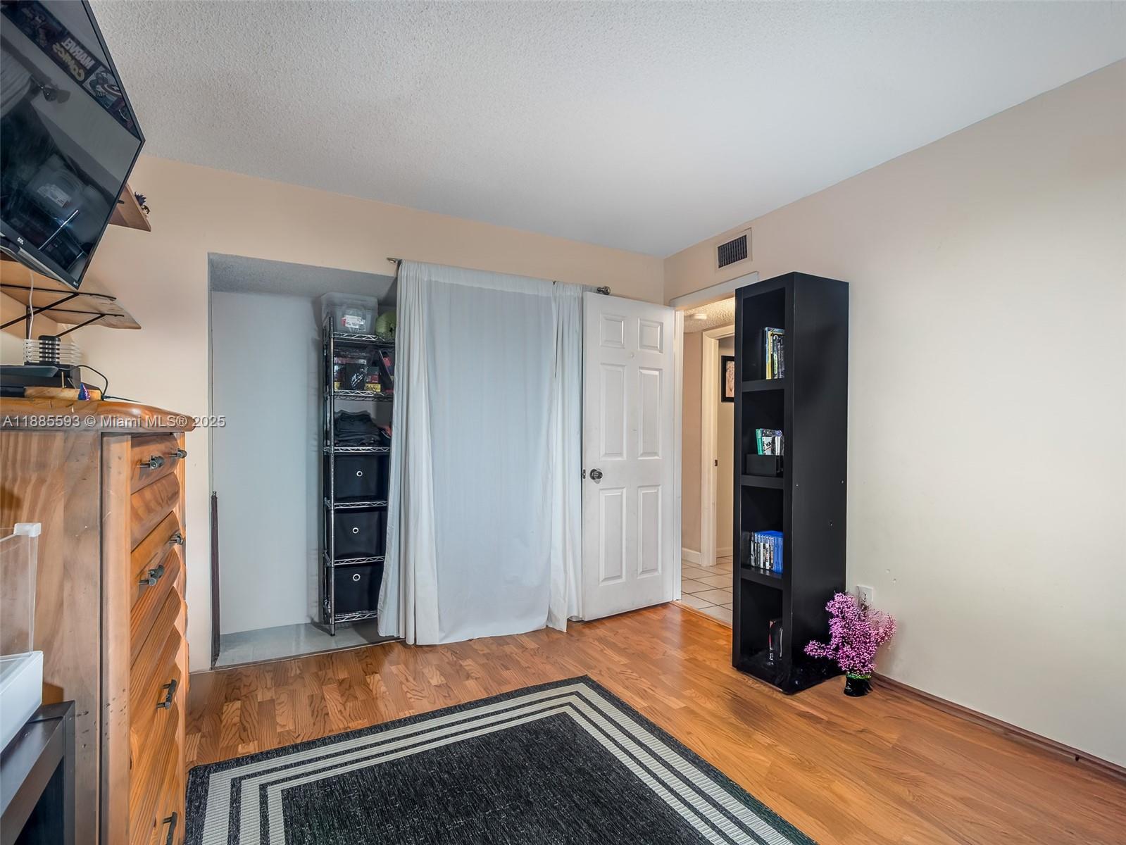 SNAPPER VILLAGE CONDO PHA - Residential