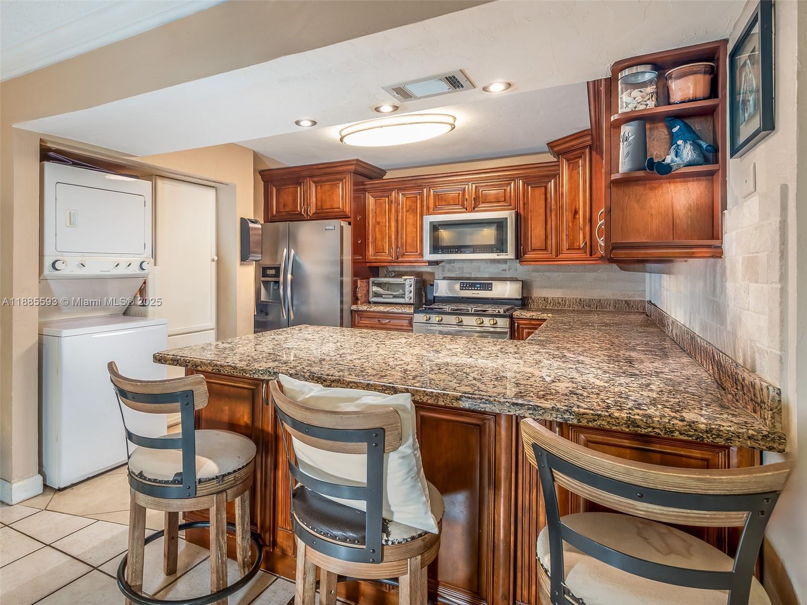 SNAPPER VILLAGE CONDO PHA - Residential