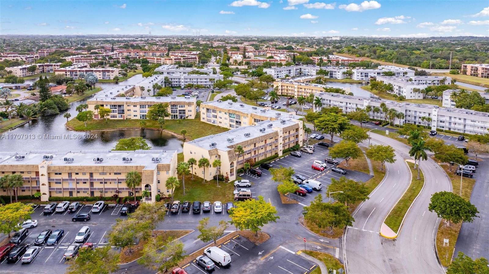 SUNRISE LAKES 43 CONDO - Residential