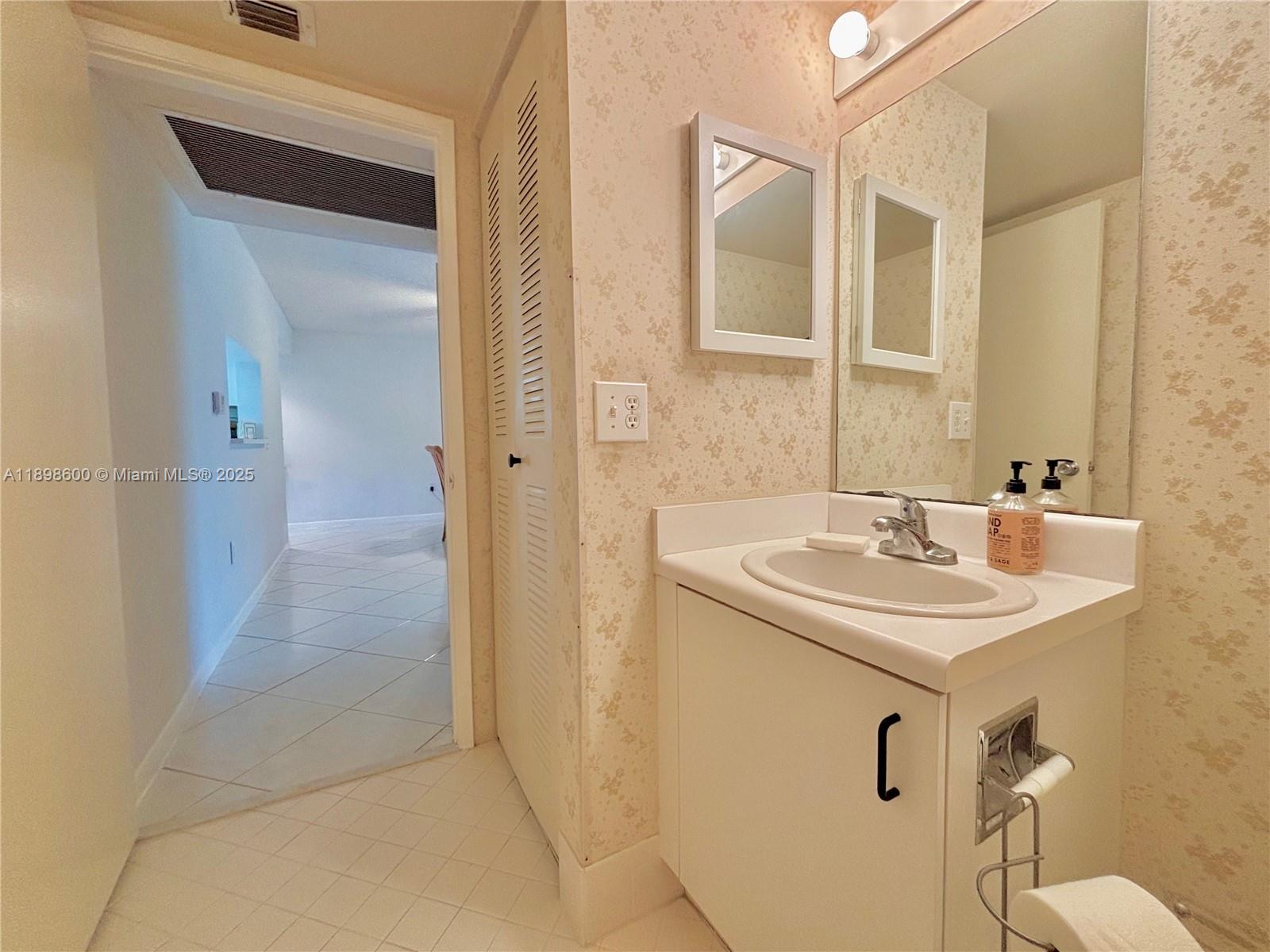 IVANHOE EAST AT CENTURY V - Residential