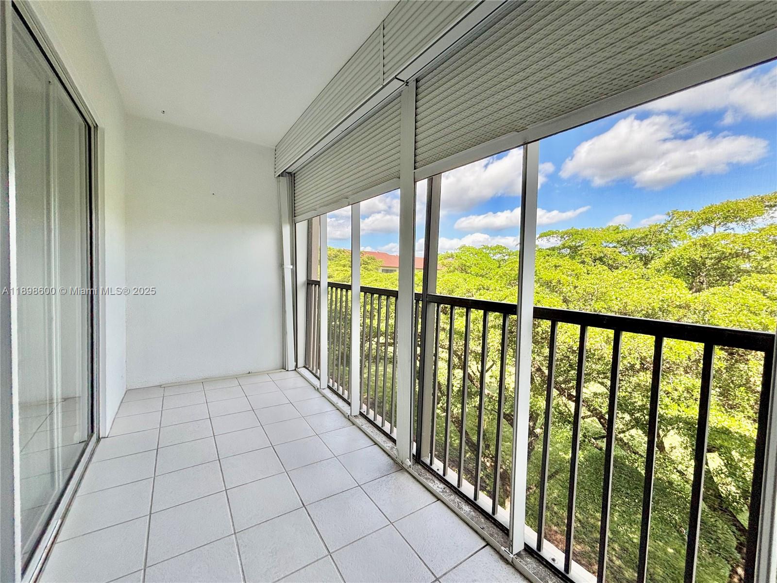 IVANHOE EAST AT CENTURY V - Residential