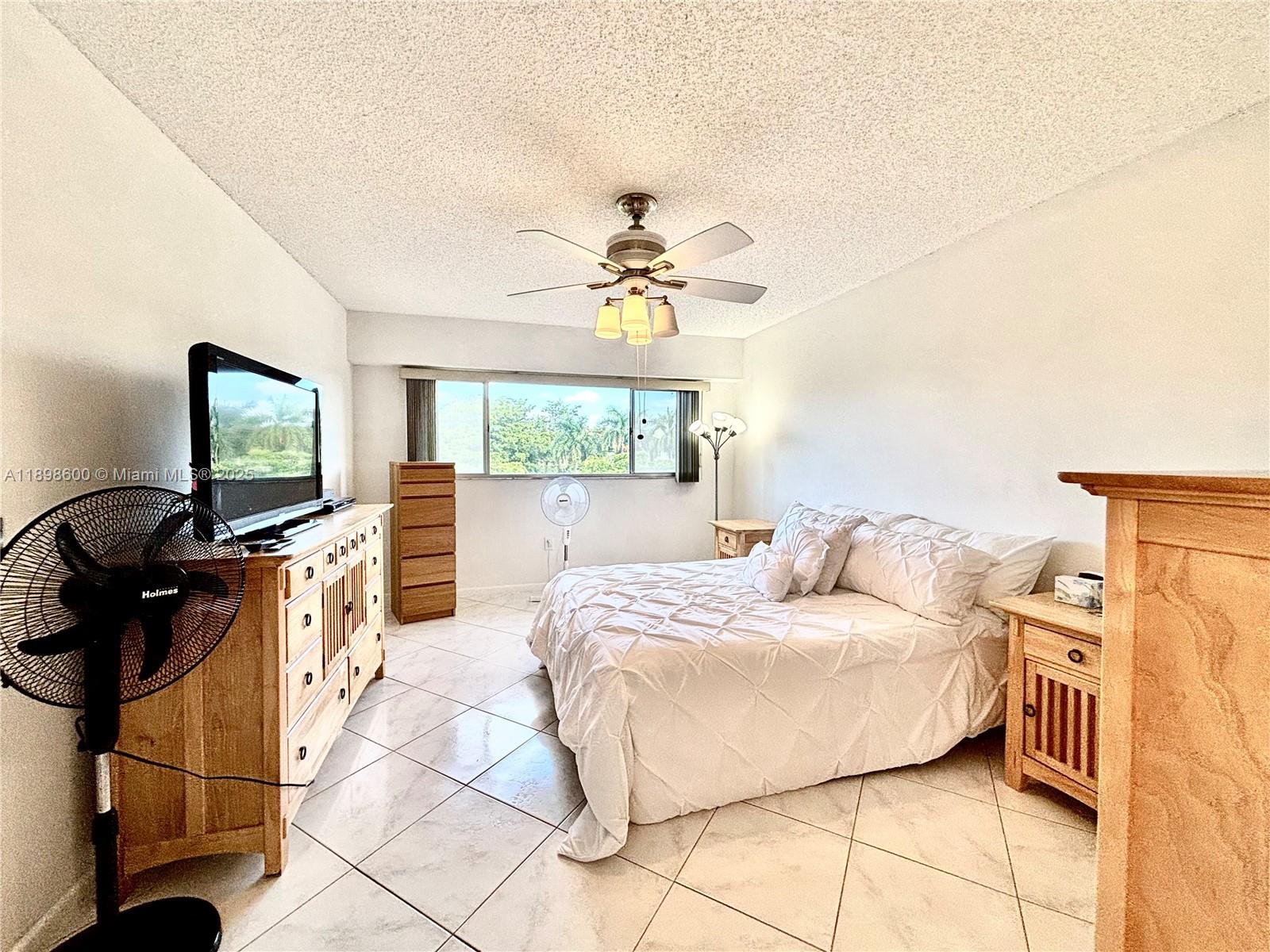 IVANHOE EAST AT CENTURY V - Residential