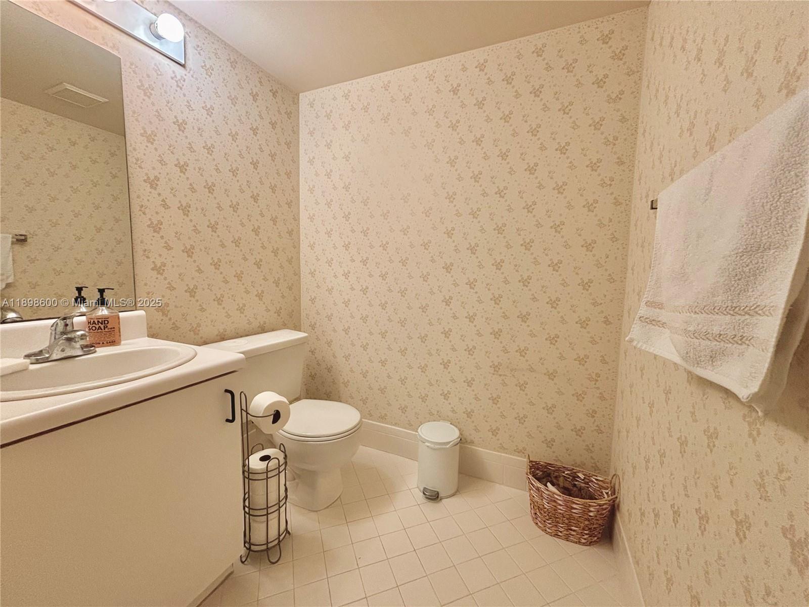 IVANHOE EAST AT CENTURY V - Residential