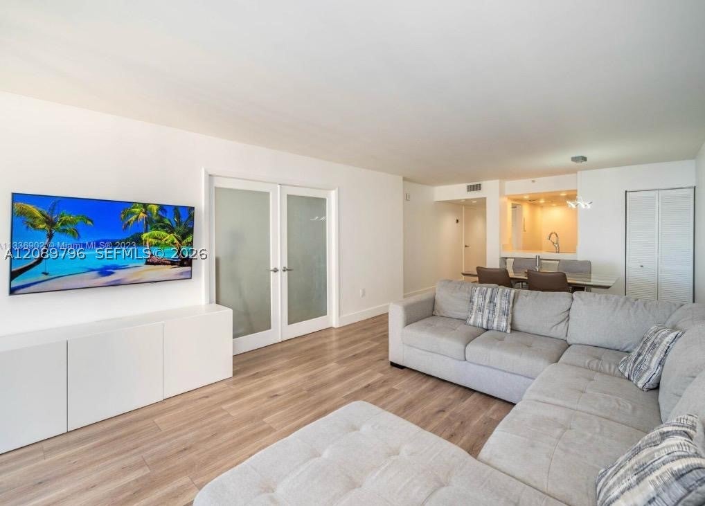 555 NE 15th St 26E
