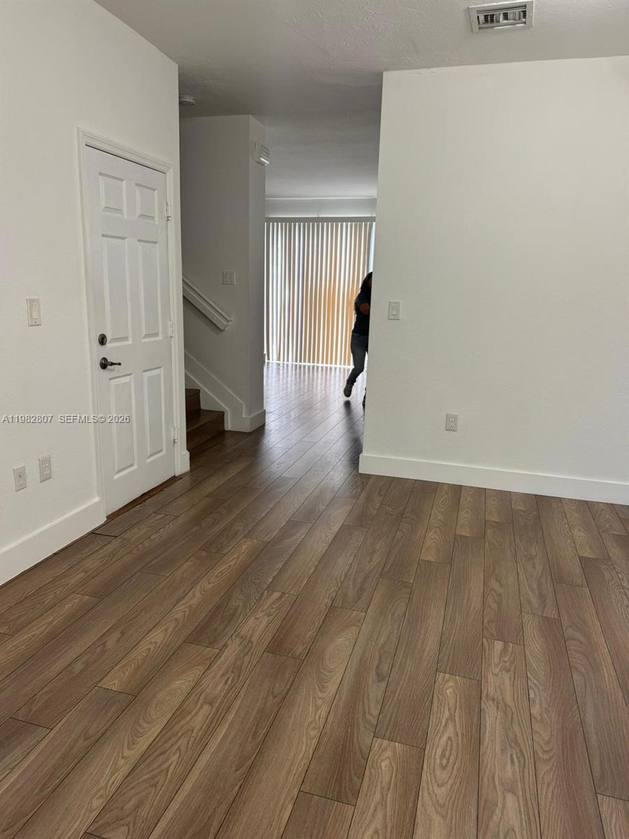 INTERLAKEN - Residential