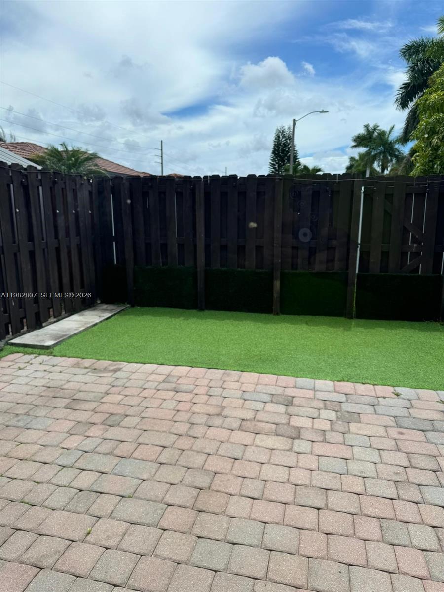 INTERLAKEN - Residential