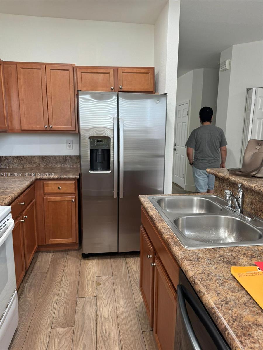 INTERLAKEN - Residential